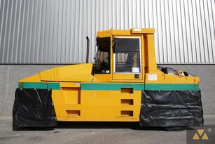 пневмоколесный каток Caterpillar PS-300B